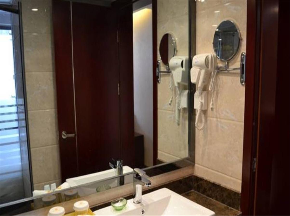 Lanzhou Golden Apple Boutique Hotel Exterior photo